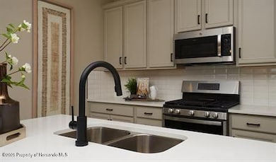 9275 Players Dr, Weeki Wachee, FL 34613 - photo 3