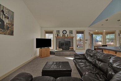 510 F Ave-24great room