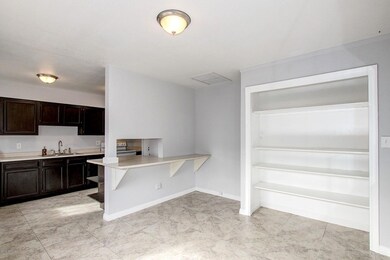 Kitchen - Family Room