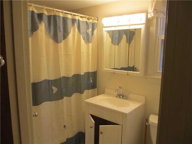 28 Minott St unit A3, South Portland, ME 04106 - photo 2