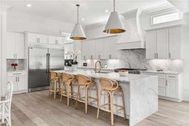 Stunning kitchen with large refrigerator & freezer