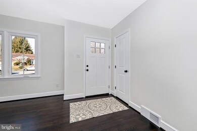 121 Calvert Terrace, Hagerstown, MD 21742 - photo 3