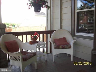 208 Edgewood Ave, Folsom, PA 19033 - photo 3