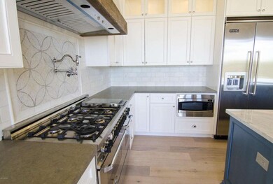 Double Ovens and Pot Filler