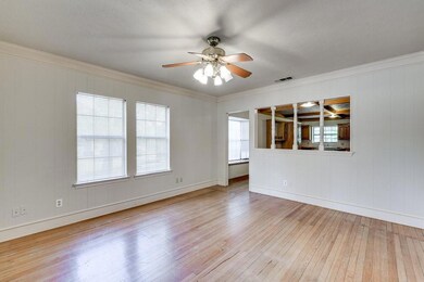 609 E Lampasas St, Ennis, TX 75119 - photo 5