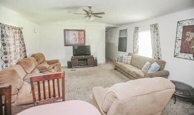 405 Velasco St, Brazoria, TX 77422 - photo 7