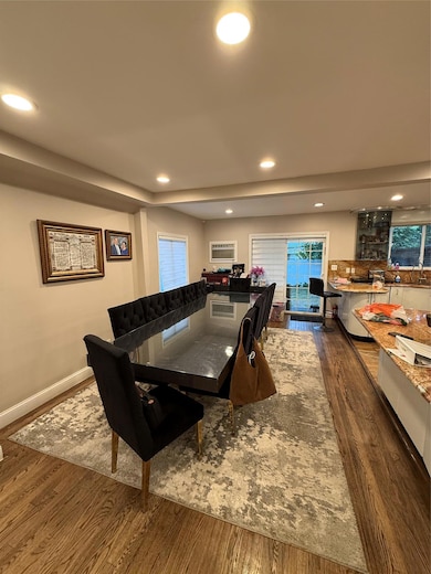 75-22 190th St, Flushing, NY 11366 - photo 4