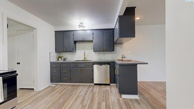 2206 W 1st Ave, Kennewick, WA 99336 - photo 6