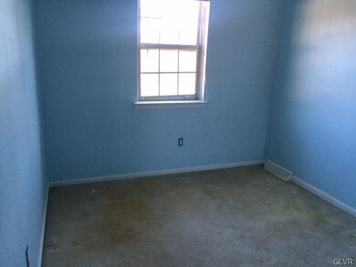 509 Old Forge Dr, Bath, PA 18014 - photo 7