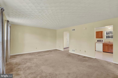 94 Piston Ct, Stewartstown, PA 17363 - photo 3