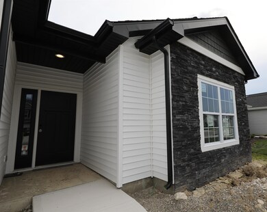 10506 Fieldlight Blvd, Fort Wayne, IN 46835 - photo 2