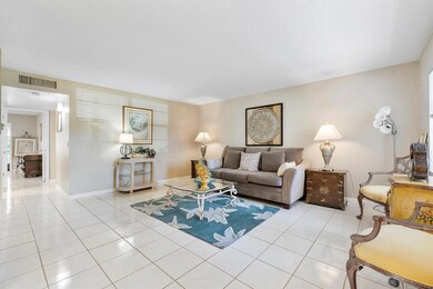 157 Flanders D, Delray Beach, FL 33484 - photo 2