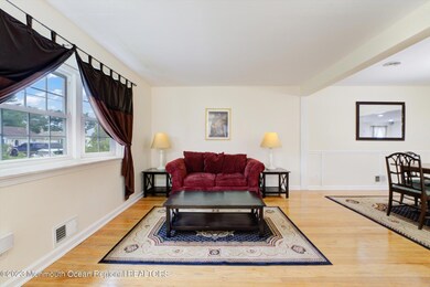 05-Living Room