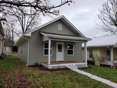 204 W Poplar St, Johnson City, TN 37604 - photo 2