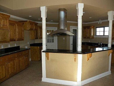 Kitchen. View 1