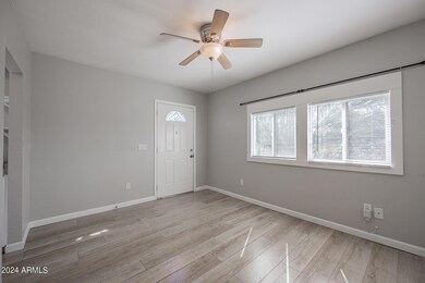 2330 N Dayton St unit 3, Phoenix, AZ 85006 - photo 6