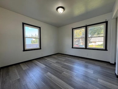 1874 Hoyt Ave E, Saint Paul, MN 55119 - photo 7