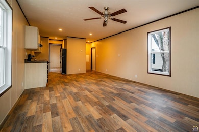 205 SE 25th St, Topeka, KS 66605 - photo 3