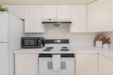 2950 SE Ocean Blvd unit 2-4, Stuart, FL 34996 - photo 5