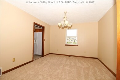 603 Parkstone Dr, Fraziers Bottom, WV 25082 - photo 4