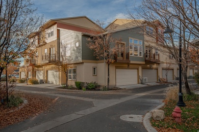 1090 N Shepard Creek Pkwy unit 6, Farmington, UT 84025 - photo 2