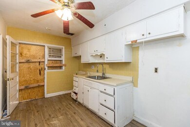 3901 Mortimer Ave, Baltimore, MD 21215 - photo 6