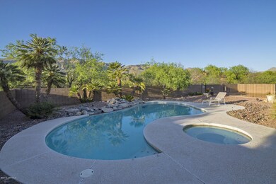 Pool, Spa & Mountain Views