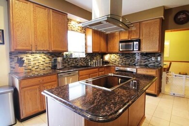 kitchen - island.JPG
