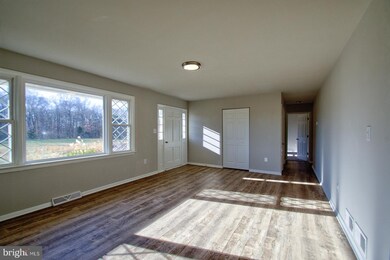 12209 Hooe Rd, Bristow, VA 20136 - photo 6
