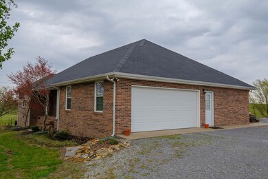 121 Coble Rd, Shelbyville, TN 37160 - photo 3