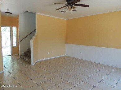 family room (3)
