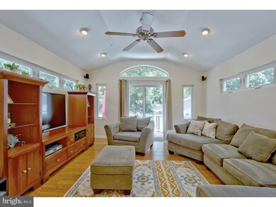 234 E Homestead Ave, Collingswood, NJ 08108 - photo 5