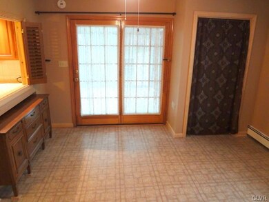 4339 Spruce St, Whitehall, PA 18052 - photo 6