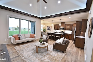 6201 Tyler Pkwy unit 125, Bismarck, ND 58503 - photo 5