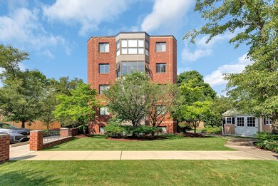 975 Massachusetts Ave unit 405, Arlington, MA 02476 - photo 2