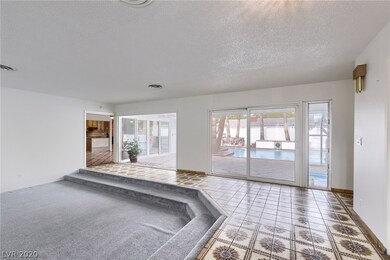 3762 S Rosecrest Cir, Las Vegas, NV 89121 - photo 7