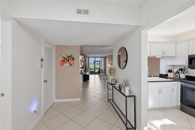 2017 Skimmer Ct W unit 411, Clearwater, FL 33762 - photo 3