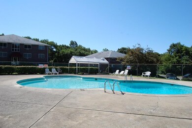 49 E Meadow Ln unit 20, Lowell, MA 01854 - photo 3