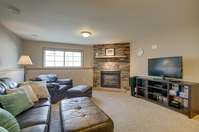 356 N Bergamont Blvd, Oregon, WI 53575 - photo 4