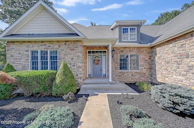 103 Laurel Ridge Dr, Jefferson Township, PA 18436 - photo 3