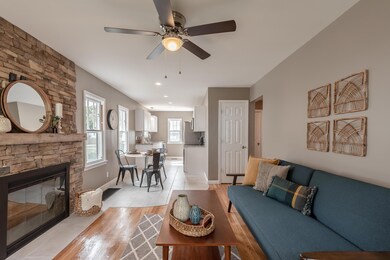 639 E Royal Forest Blvd, Columbus, OH 43214 - photo 4