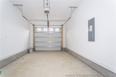 849 Falling Creek Ln, Fayetteville, NC 28304 - photo 4