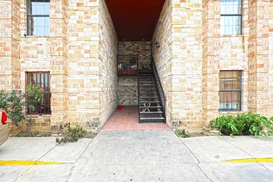 409 Galveston St, Laredo, TX 78040 - photo 6