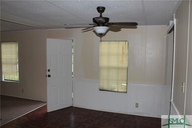 FRONT ENTRY DINING AREA