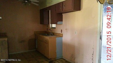 7 Kitchen