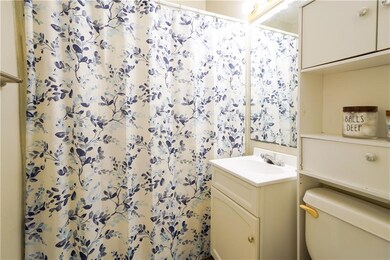 905 N 7th Ave W, Newton, IA 50208 - photo 7