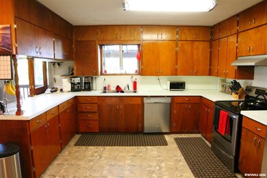 39586 Baptist Church Dr, Lebanon, OR 97355 - photo 6