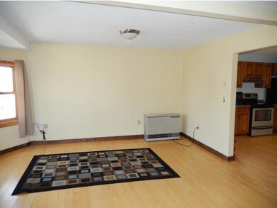 5 Bright St unit 2, Burlington, VT 05401 - photo 4