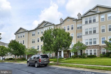 201 High Gables Dr unit 109, Gaithersburg, MD 20878 - photo 2
