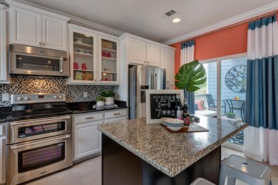 LAGUNA KITCHEN 2
